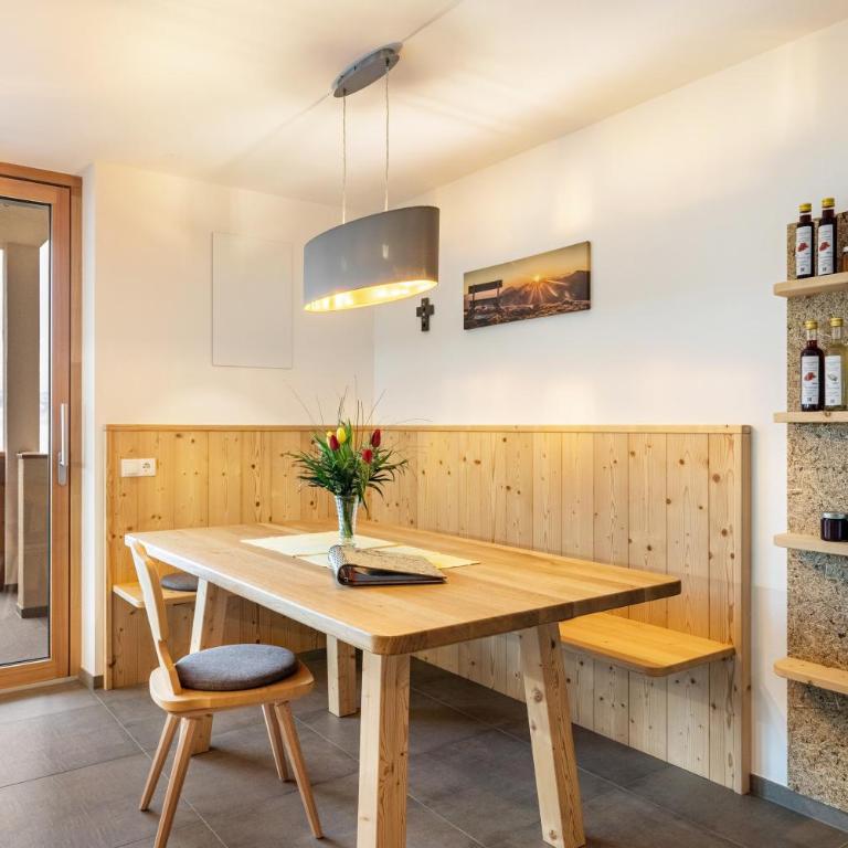 Parliflhof Apt Salten - Two-Bedroom Deluxe Apartment with Garden View - 8