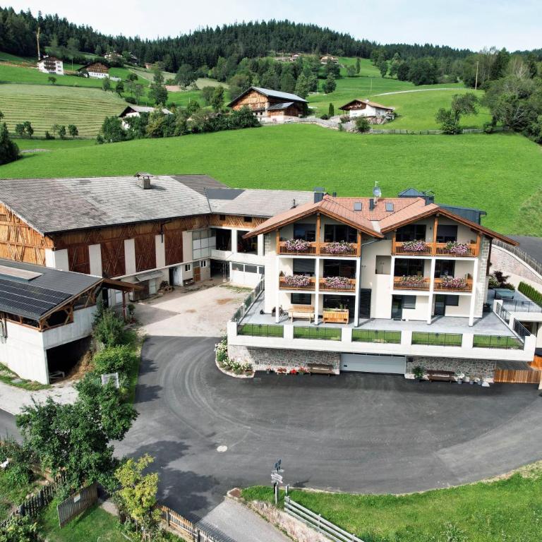 Parliflhof Apt Salten - Two-Bedroom Deluxe Apartment with Garden View - 23