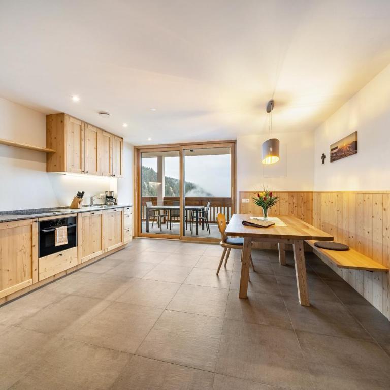 Parliflhof Apt Salten - Two-Bedroom Deluxe Apartment with Garden View - 10