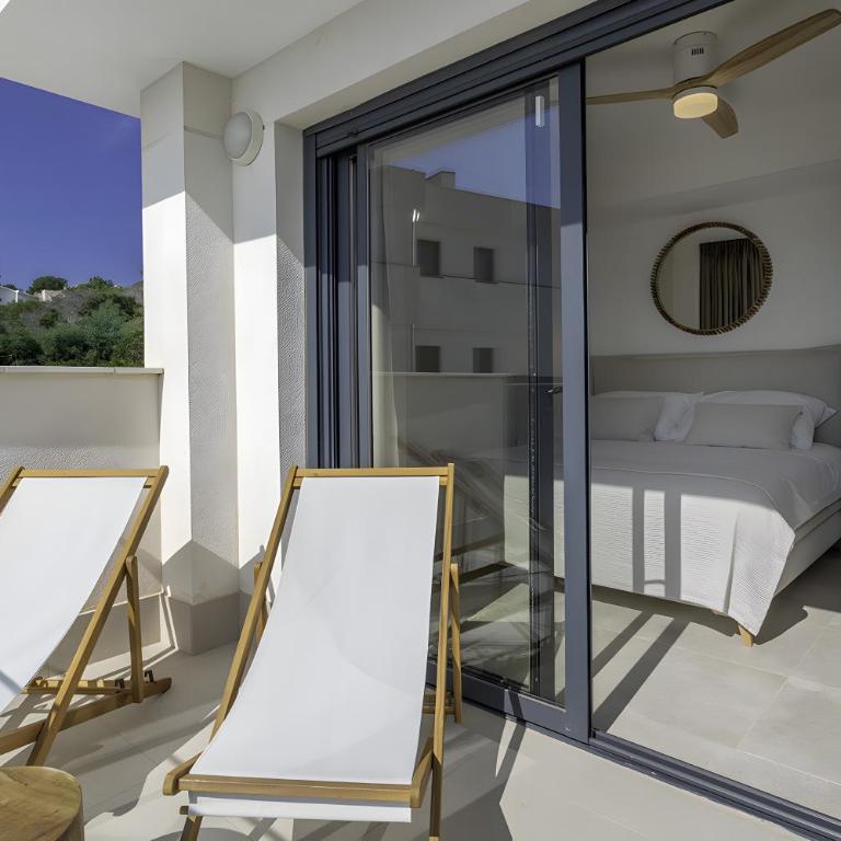 Icon Marina la Ola - Three-Bedroom Apartment with Water View - 12