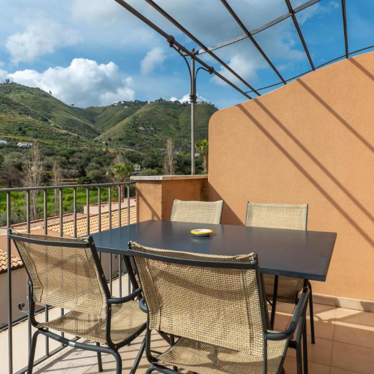 Cefalù Seaside Pool Villa - Appartamento Superior con 1 Camera da Letto e Balcone - 4