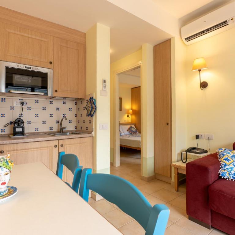 Cefalù Seaside Pool Villa - Appartamento Superior con 1 Camera da Letto e Balcone - 12