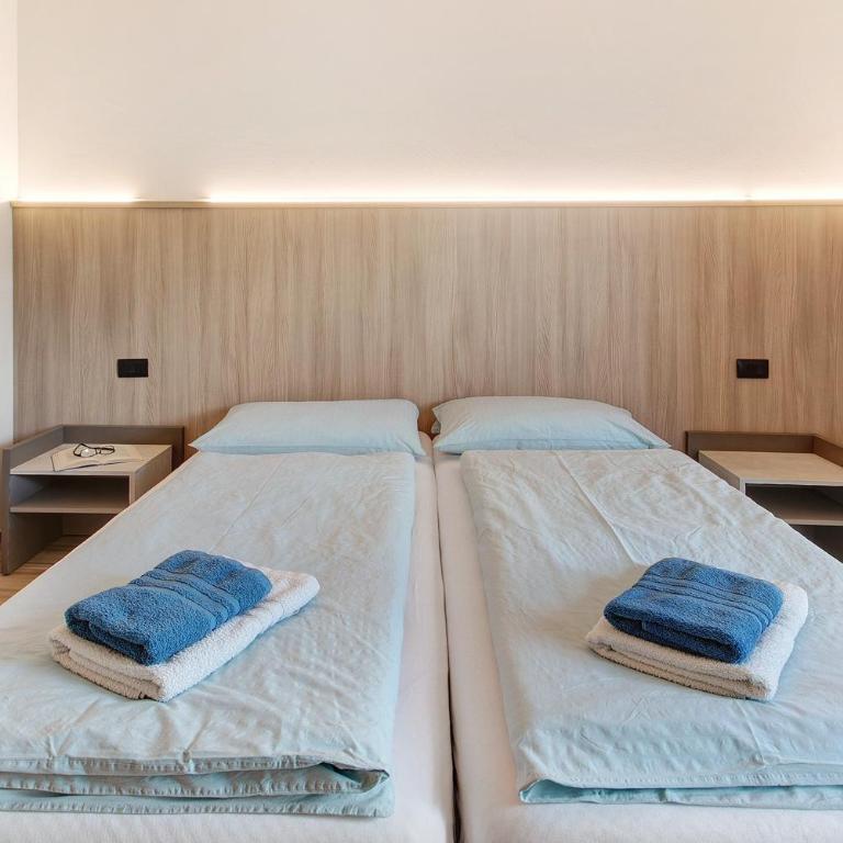 Chalet Snowlake Appartamento Lago - Appartamento Deluxe con 2 Camere da Letto e Vista Giardino - 9