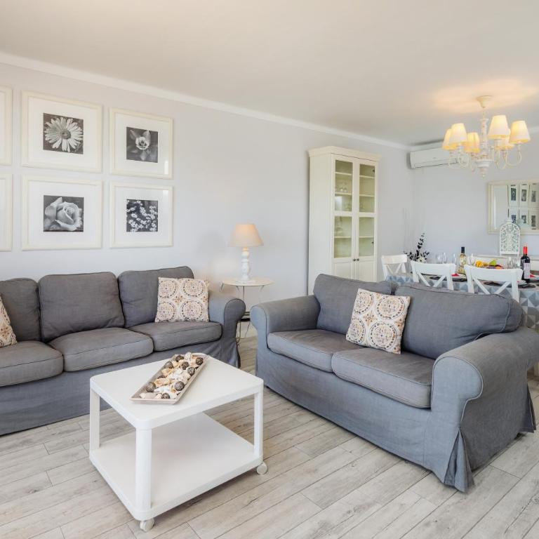 Edificio Brisas - Apartamento Premium de 3 dormitorios con balcón - 8