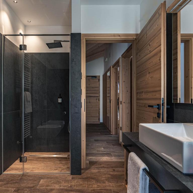 Arnica Alpin Lodge - Appartement 3 Chambres Premium avec Balcon - 9