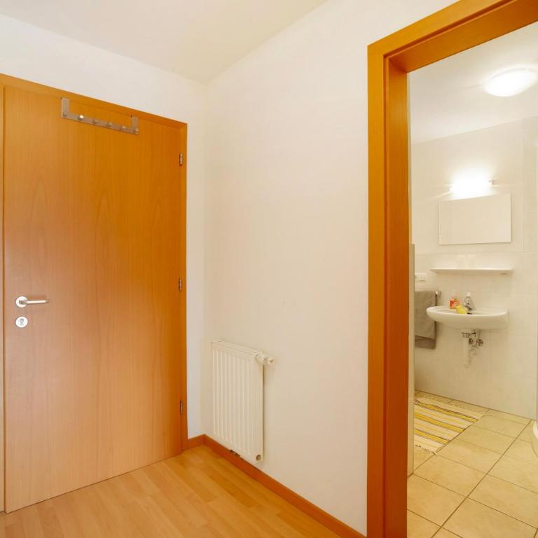 Mosttragerhof Appartment Large - Appartamento Deluxe con 2 Camere da Letto e Vista Giardino - 16