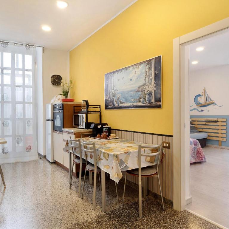 Caruggio al mare - Appartamento Deluxe con 2 Camere da Letto e Balcone - 9