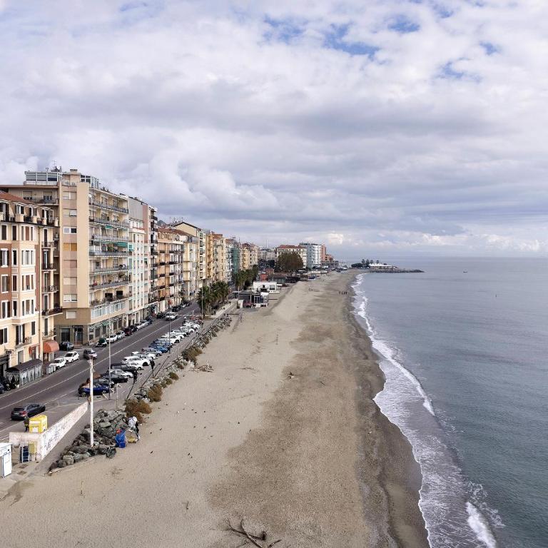 Caruggio al mare - Appartamento Deluxe con 2 Camere da Letto e Balcone - 33