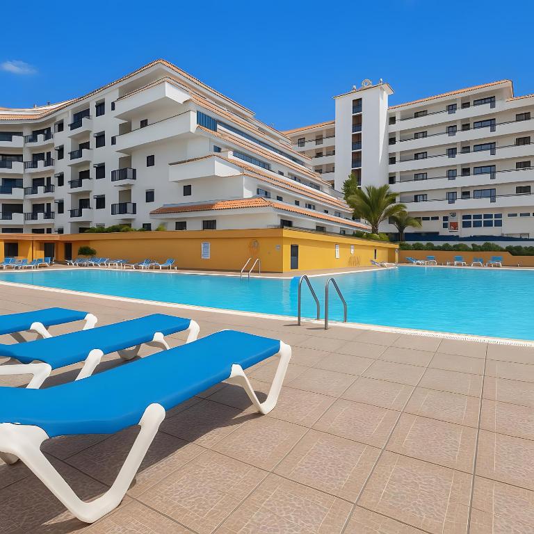 Apto Jardin del Sol Beach-Pool - Two-Bedroom Deluxe Apartment with Garden View - 10