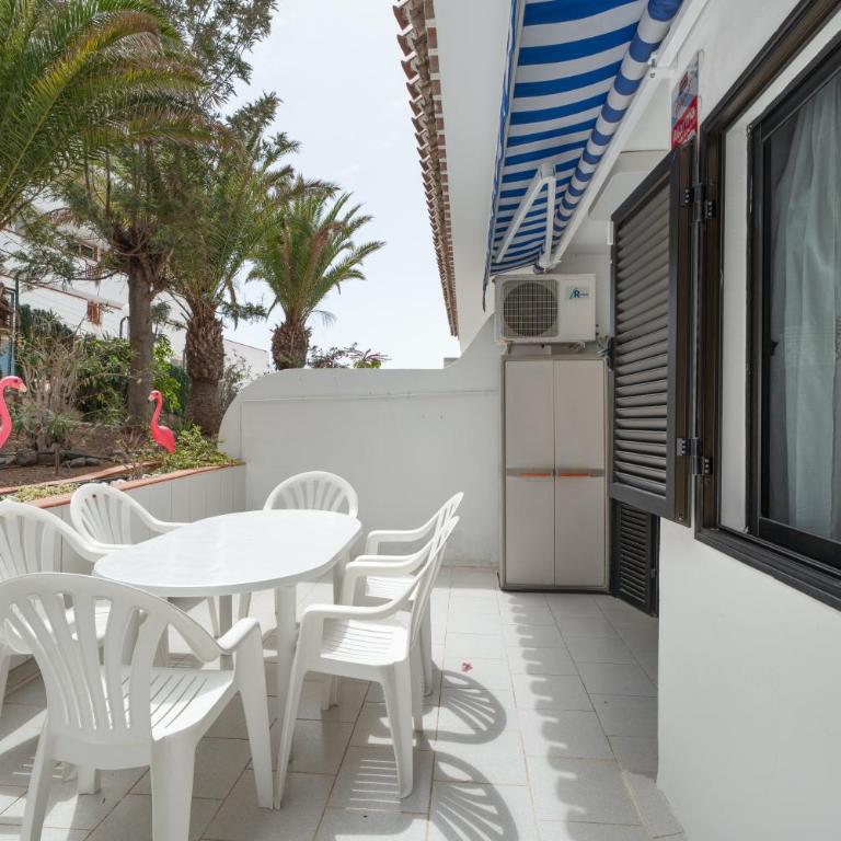 Apto Jardin del Sol Beach-Pool - Two-Bedroom Deluxe Apartment with Garden View - 29