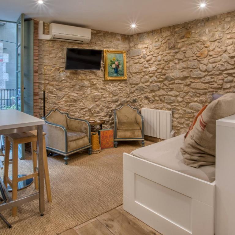 Old Side Girona one - Apartamento Superior de 1 dormitorio con balcón - 1