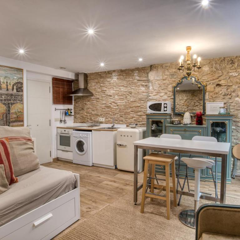 Old Side Girona one - Apartamento Superior de 1 dormitorio con balcón - 5