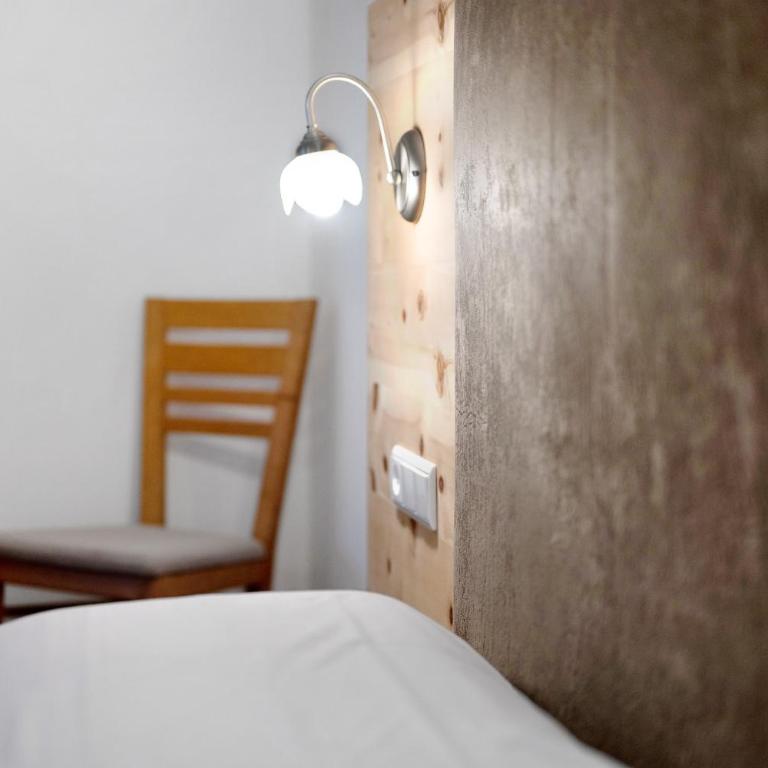 Apartments Antersi Claudia - Appartamento Deluxe con 2 Camere da Letto e Vista Giardino - 5