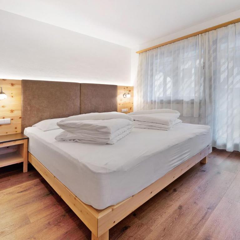 Apartments Antersi Claudia - Appartamento Deluxe con 2 Camere da Letto e Vista Giardino - 1