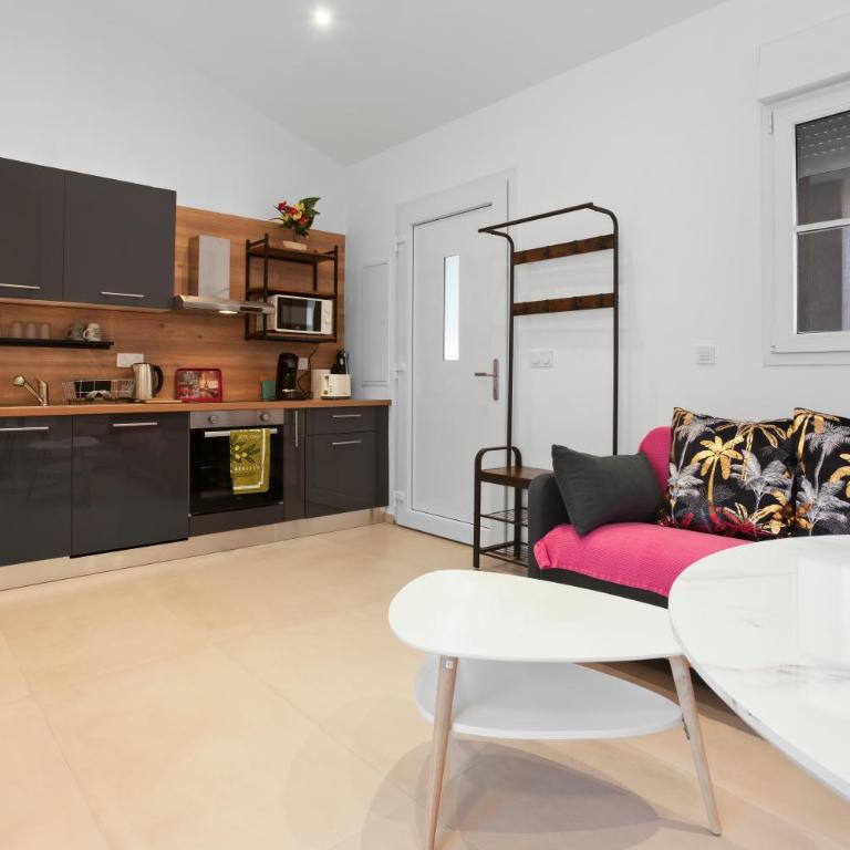 Studio 2 proche centre avec parking - Appartement Supérieur - Vue sur Ville - 12