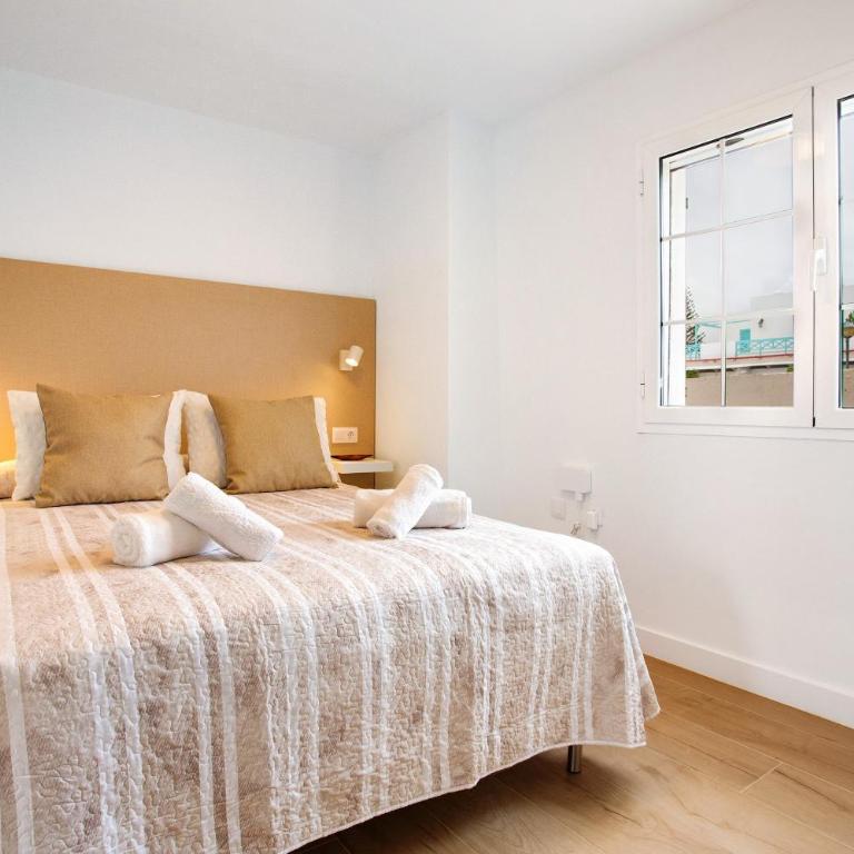 Liomor Luxury - Two-Bedroom Deluxe Apartment with Garden View - 15