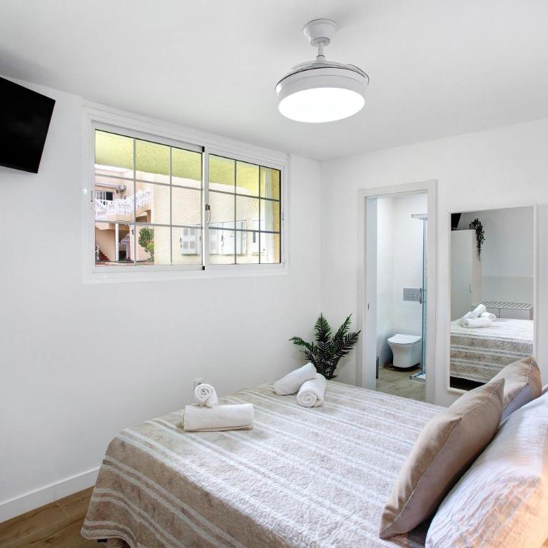 Liomor Luxury - Two-Bedroom Deluxe Apartment with Garden View - 11