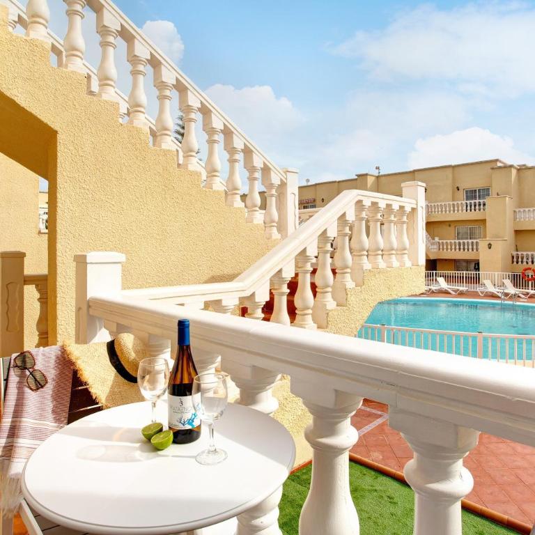 Liomor Luxury - Two-Bedroom Deluxe Apartment with Garden View - 1
