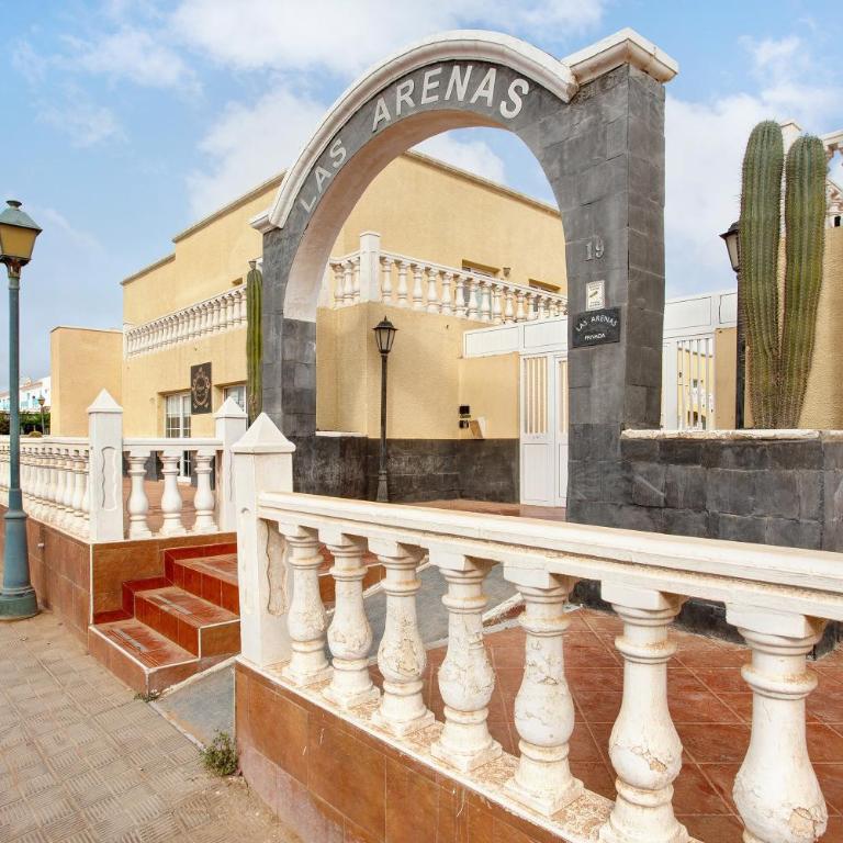 Liomor Luxury - Two-Bedroom Deluxe Apartment with Garden View - 24