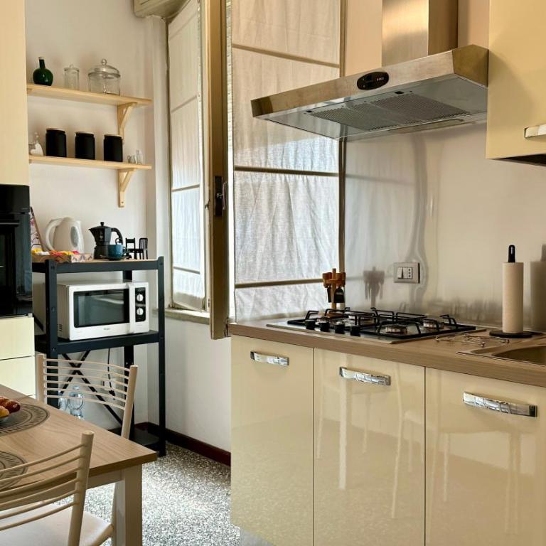 A casa di Deborah - Appartamento Deluxe con 2 Camere da Letto e Vista Giardino - 4