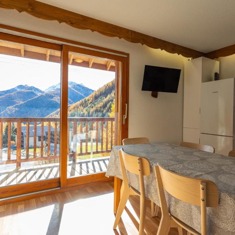 Les Granges - Vue Panoramique - Appartement 3 Chambres Premium avec Balcon - 1