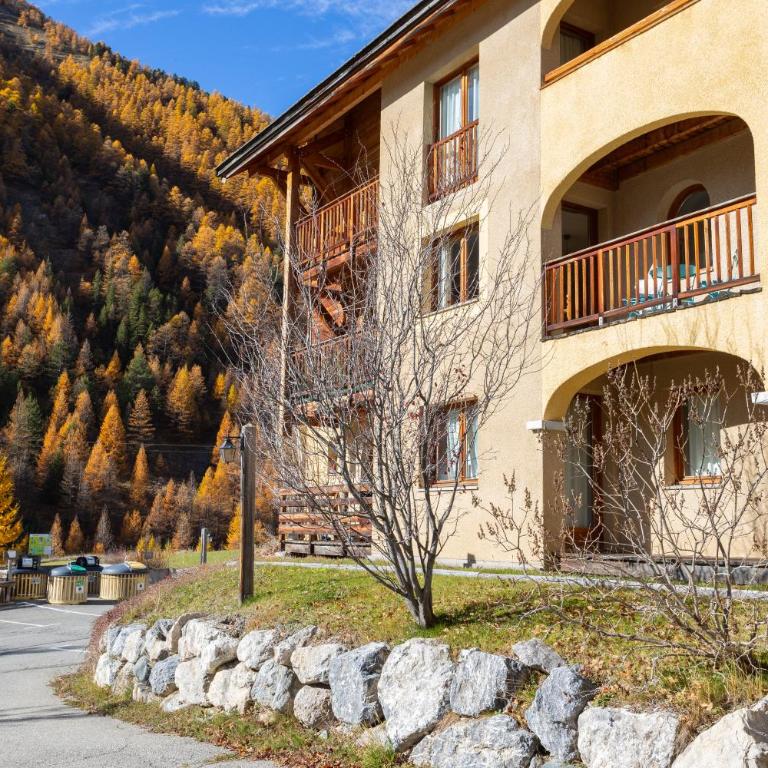 Les Granges - Vue Panoramique - Appartement 3 Chambres Premium avec Balcon - 2