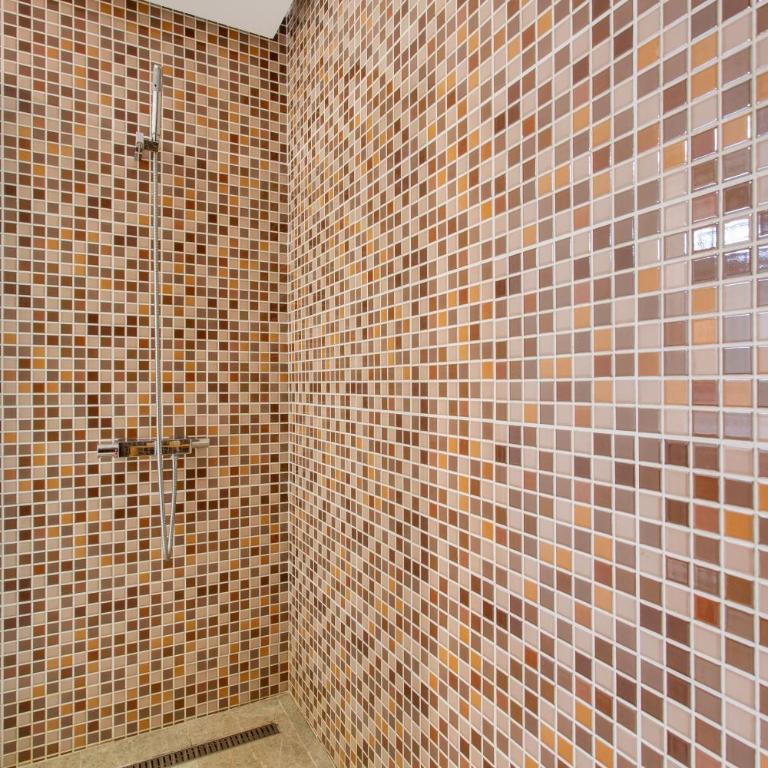 Casa Alicia - Three-Bedroom Premium Apartment with Balcony - 25