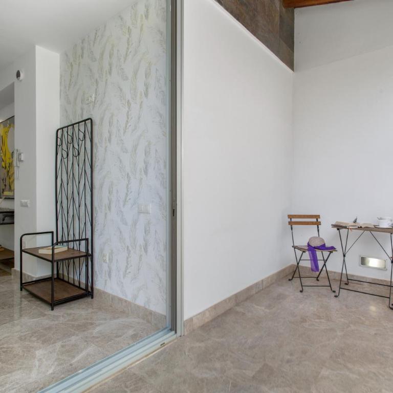 Casa Alicia - Three-Bedroom Premium Apartment with Balcony - 26
