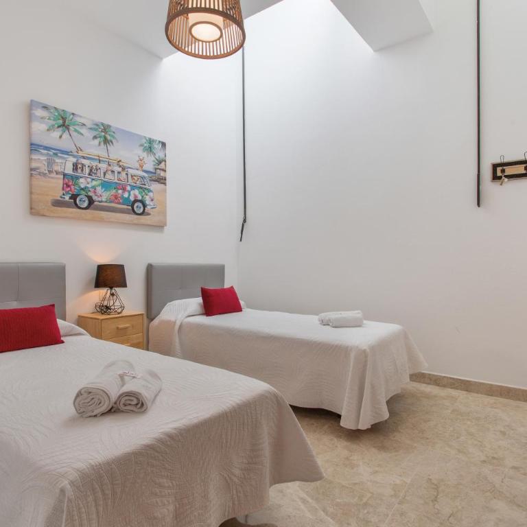 Casa Alicia - Three-Bedroom Premium Apartment with Balcony - 19