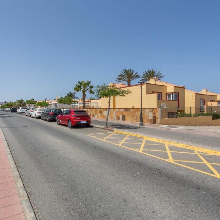 Casa Alicia - Three-Bedroom Premium Apartment with Balcony - 35