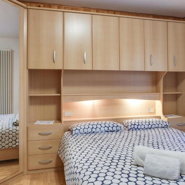 Casa March 1 - Appartamento Deluxe con 2 Camere da Letto e Balcone - 6