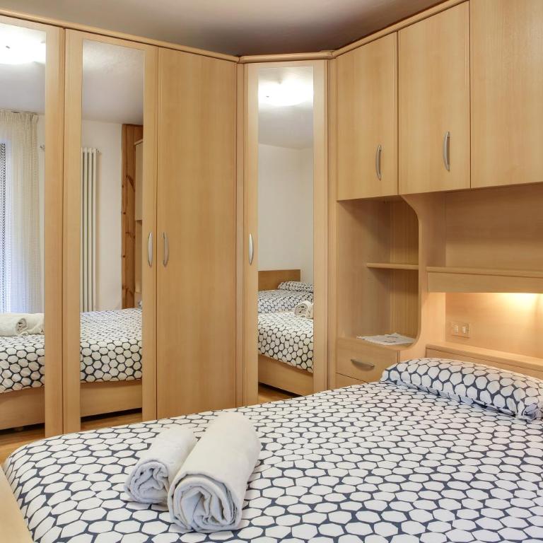 Casa March 1 - Appartamento Deluxe con 2 Camere da Letto e Balcone - 1