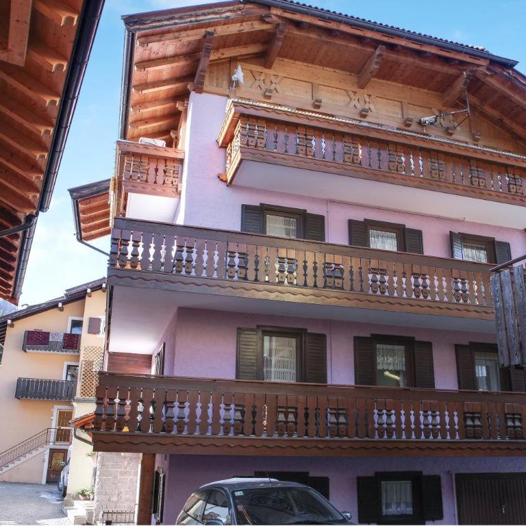 Casa March 1 - Appartamento Deluxe con 2 Camere da Letto e Balcone - 17