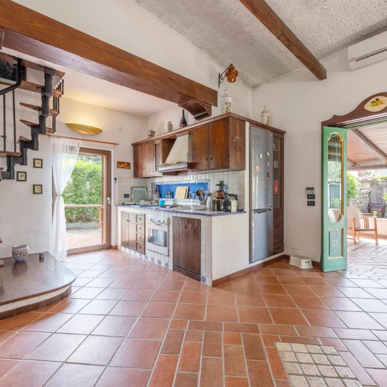 Villa Ellie - 100m from the beach - Villa mit Gartenblick - 3