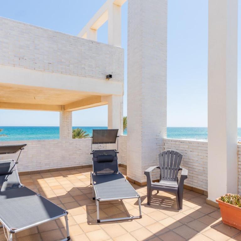 Primera Linea de Playa - Apartamento Deluxe de 2 dormitorios con vistas al mar - 1