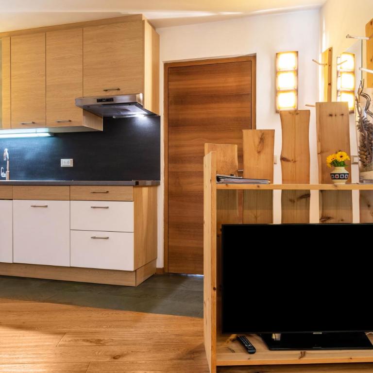 La Plates App Domesdi - Two-Bedroom Deluxe Apartment with Garden View - 5