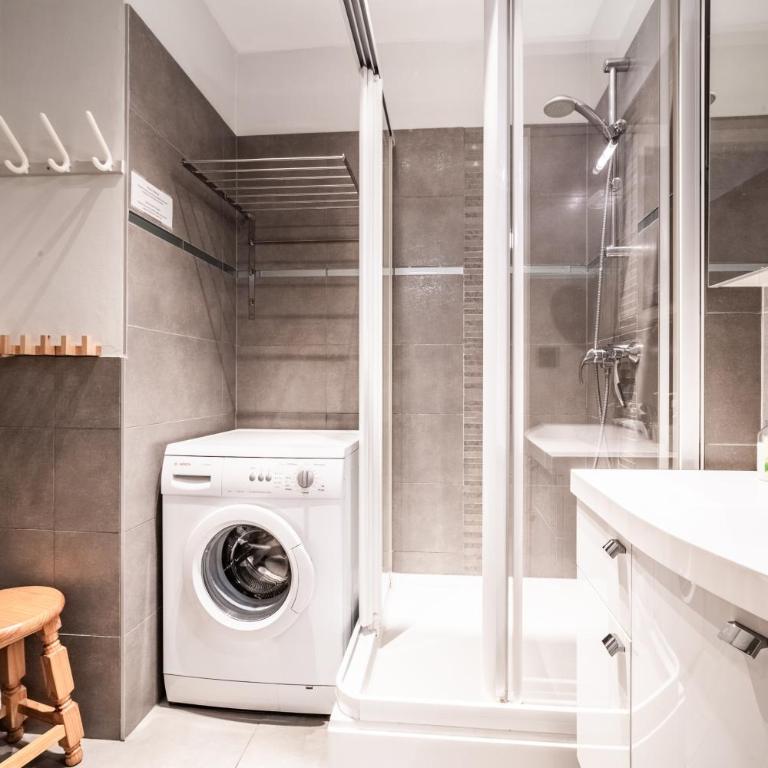 Appartement Morzine 1000 - 6 pers - Two-Bedroom Deluxe Apartment with Balcony - 19