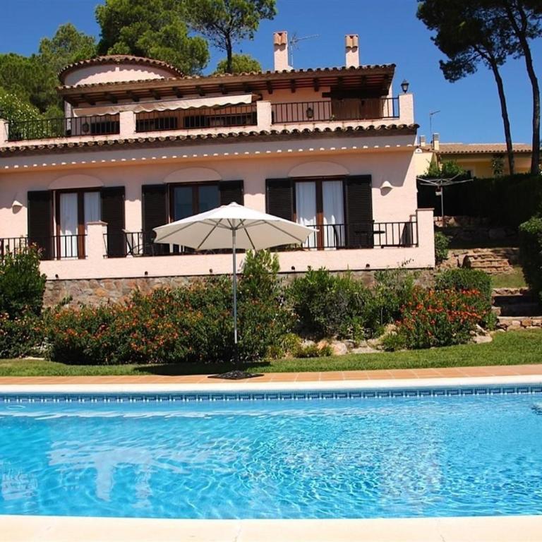 Villa Urgell - Villa with Garden View - 1