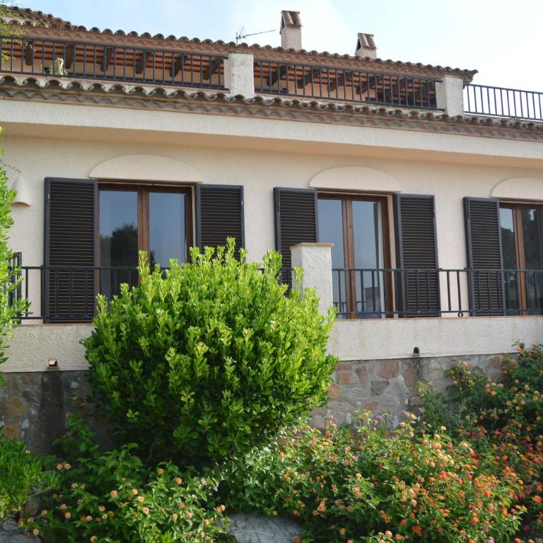 Villa Urgell - Villa with Garden View - 10