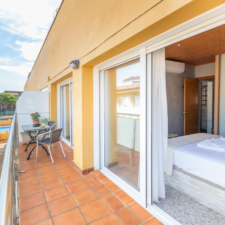 Apartamento Noenil - Three-Bedroom Premium Apartment with Balcony - 11