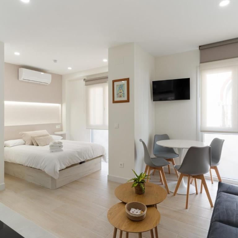Cala Sol - few steps from the beach - Estudio con terraza - 1