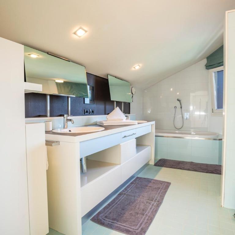 Tubris Living - Appartamento Deluxe con 2 Camere da Letto e Vista Giardino - 22