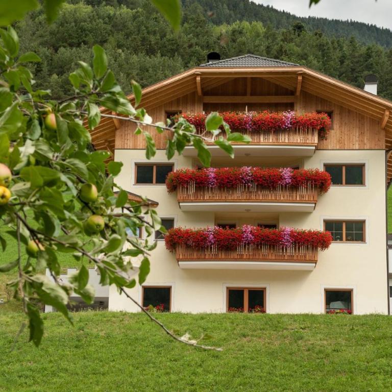 Kreuzplonhof Apt Dorfblick - Two-Bedroom Deluxe Apartment with Garden View - 27