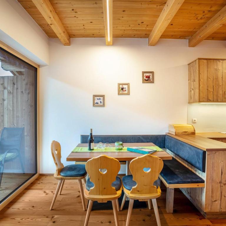 Kreuzplonhof Apt Dorfblick - Two-Bedroom Deluxe Apartment with Garden View - 3