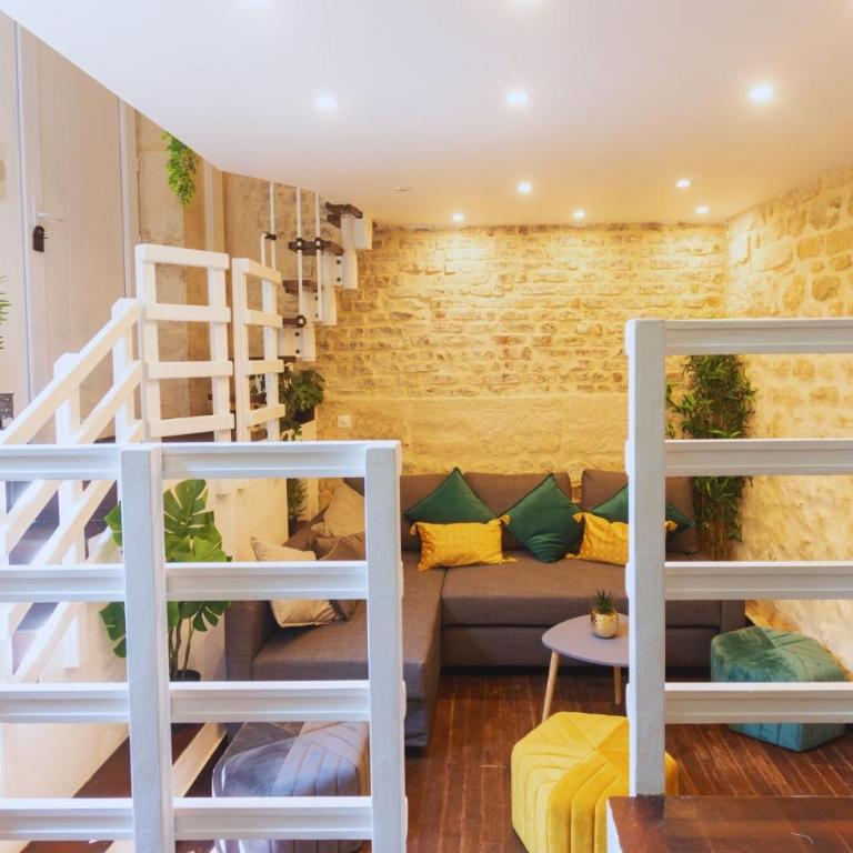 Duplex Parisien charmant métro13 - Apartment with Terrace - 3