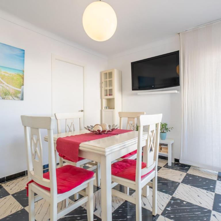 Fantastic - Two-Bedroom Deluxe Apartment with Balcony - 16