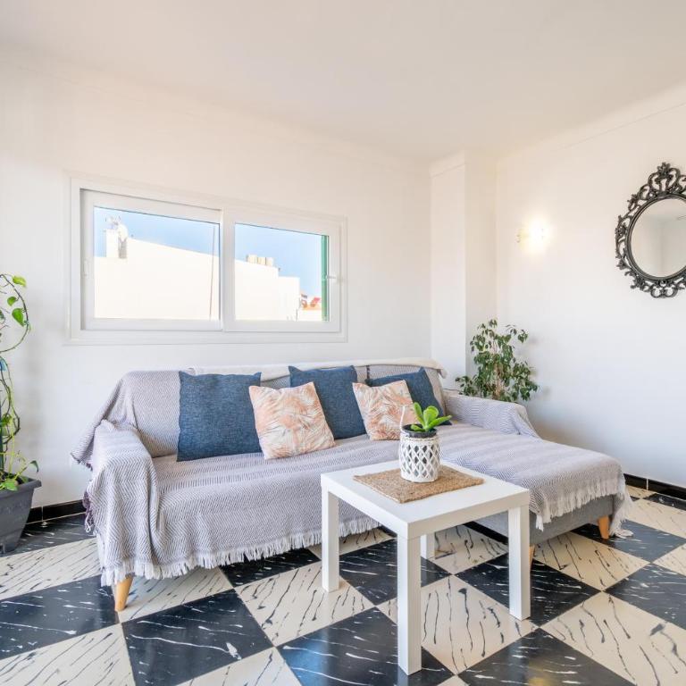 Fantastic - Two-Bedroom Deluxe Apartment with Balcony - 15