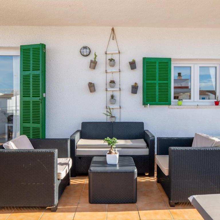 Fantastic - Two-Bedroom Deluxe Apartment with Balcony - 19