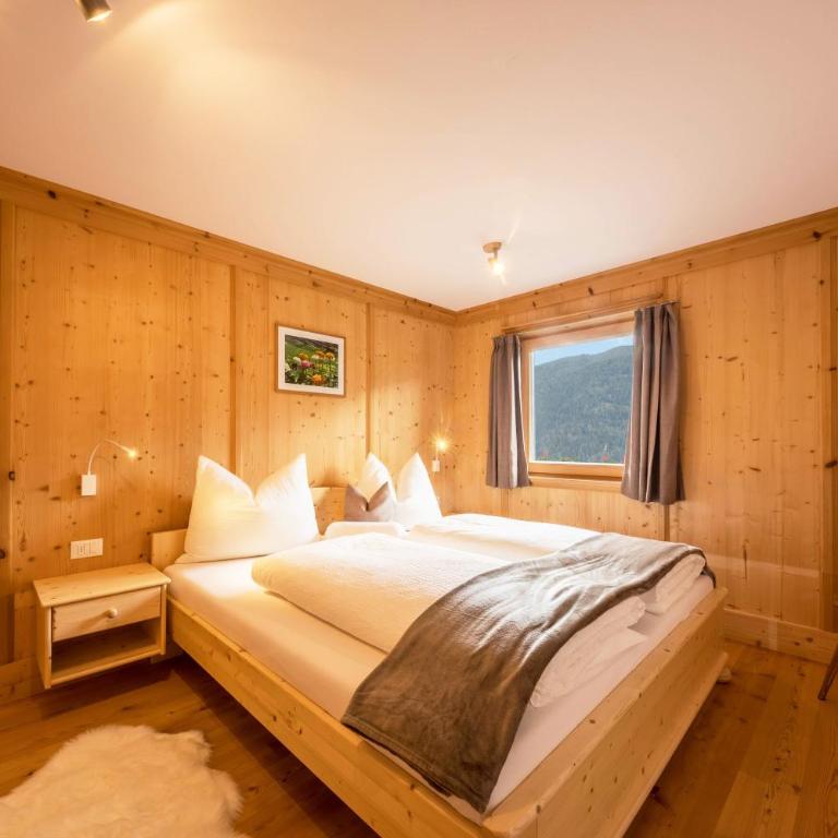 Panorama Apartment Raffeinhof - Two-Bedroom Deluxe Apartment with Garden View - 4