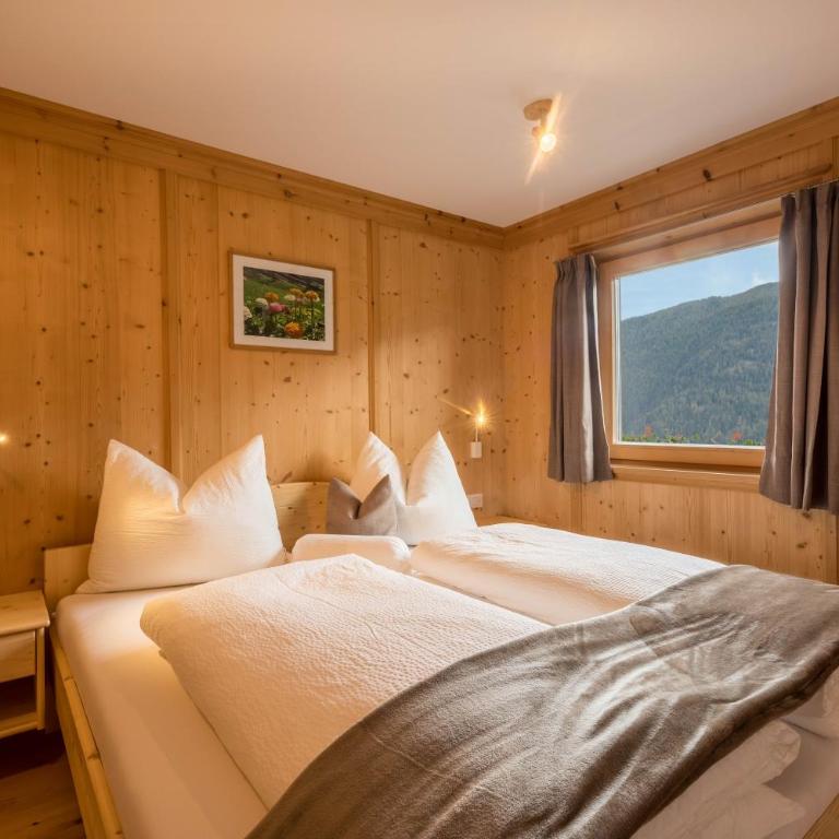 Panorama Apartment Raffeinhof - Two-Bedroom Deluxe Apartment with Garden View - 6